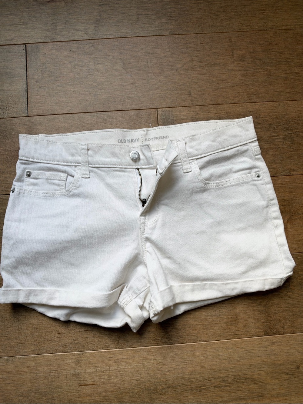 Old Navy White Boyfriend-Style Jean Shorts